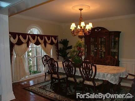 Formal Dining room(16x13)