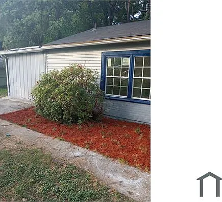 5 bed, 1400 sqft, $2,100 — Photo 2