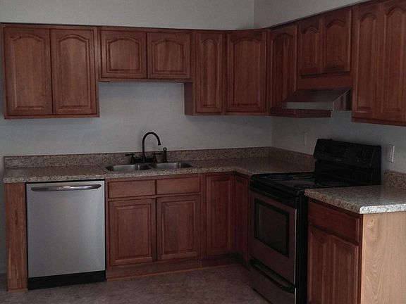 4th image of 141 Spruce Ct APT 3