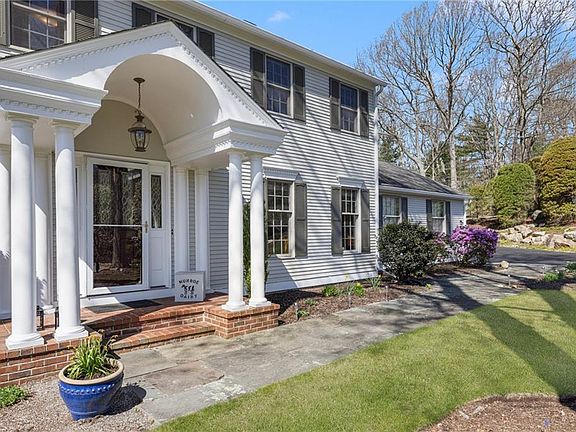 5th image of 155 Fernwood Dr
