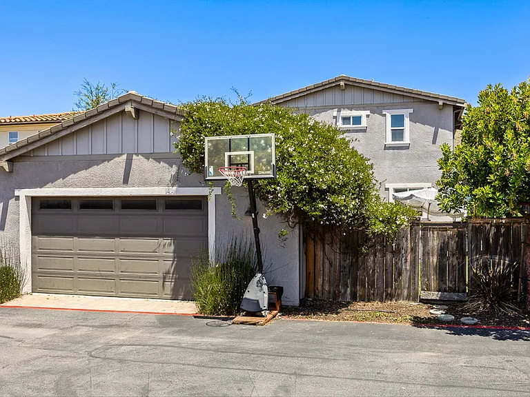 463 Junipero Way — Photo 20
