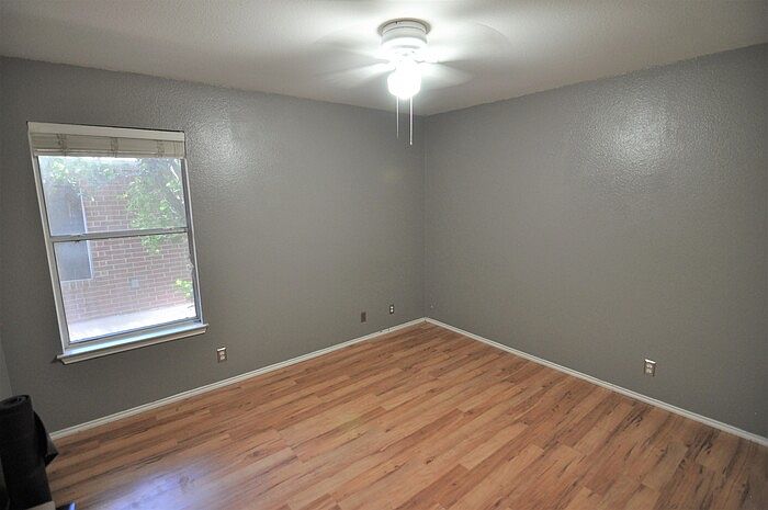 2nd image of 8821 Kimono Ridge Dr