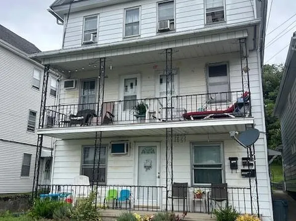 1055 Carmalt St, Dickson City, PA 18519