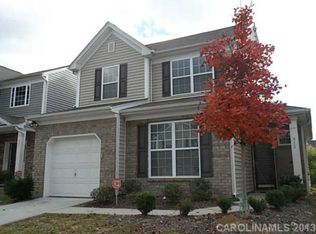 911 Old Forester Ln, Charlotte, NC 28214