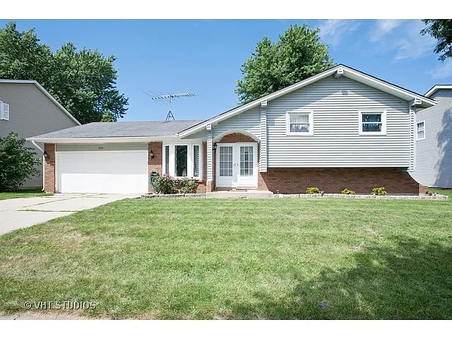 1820 Sheffield Dr photo 1