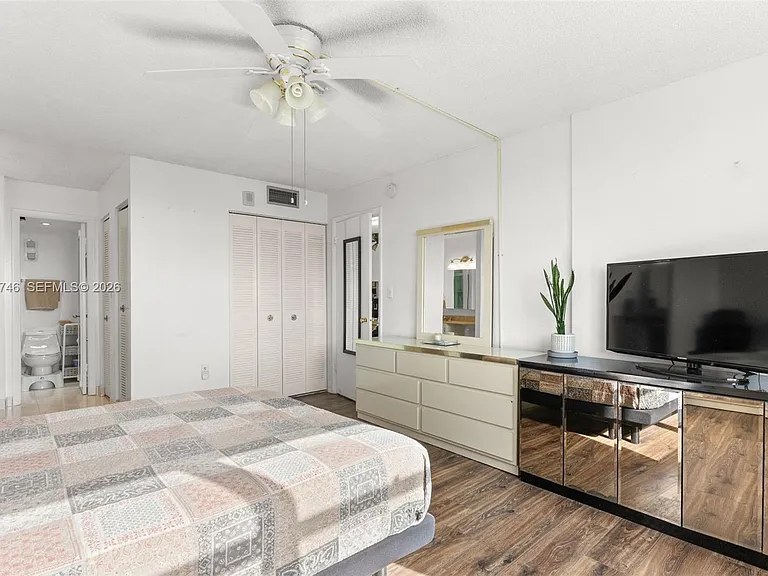 6900 Bay Dr #5C — Photo 17