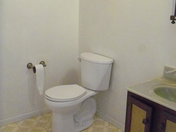 5th image of 78 N Welles Ave