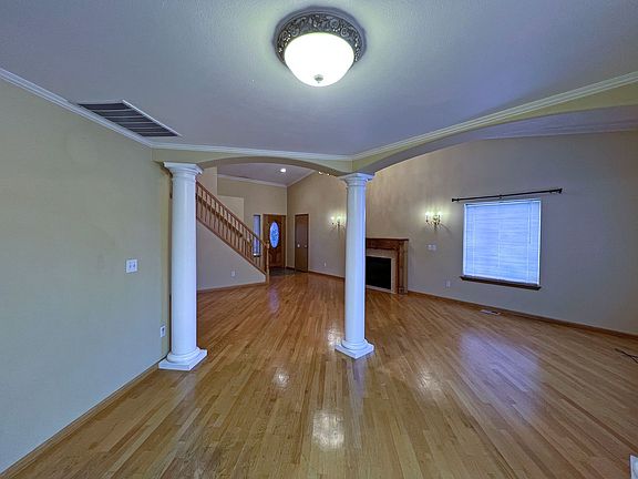 4th image of 2219 63rd Ave NE