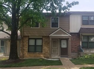 2431 Hidden Meadow Ln, Ballwin, MO 63021