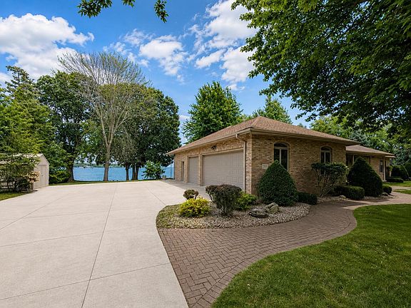 4th image of 3300 Harbor Bay Rd