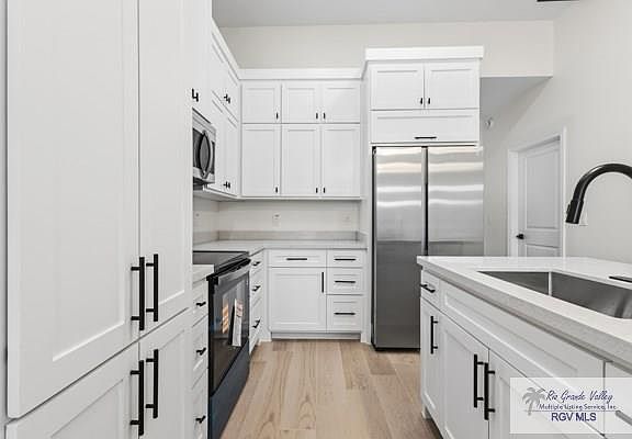 4th image of 324 Viking Ln