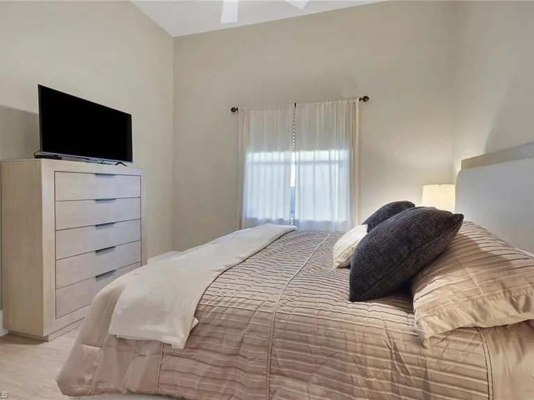 18530 Cypress Haven Dr — Photo 19