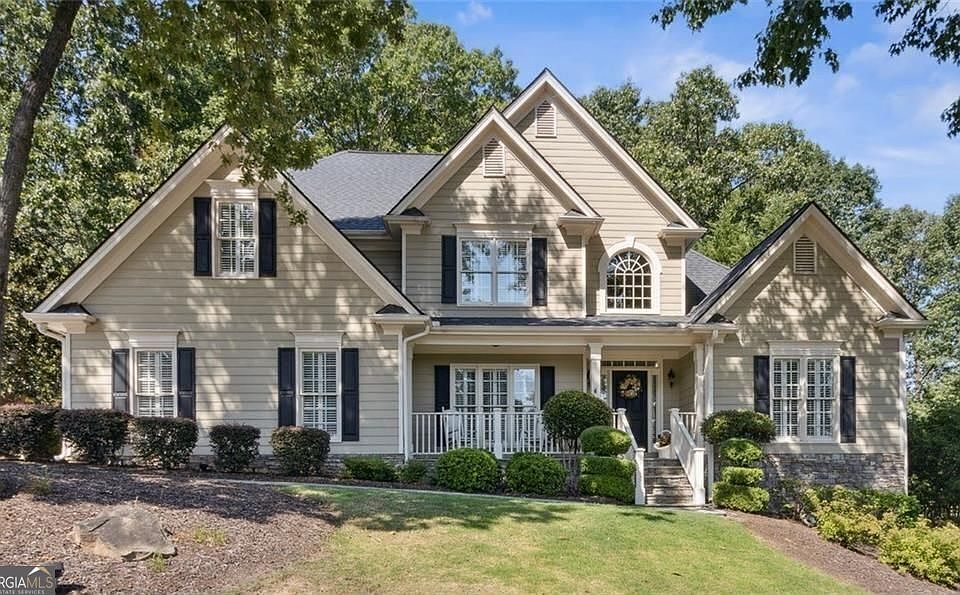 1st image of 1400 Lamont Cir