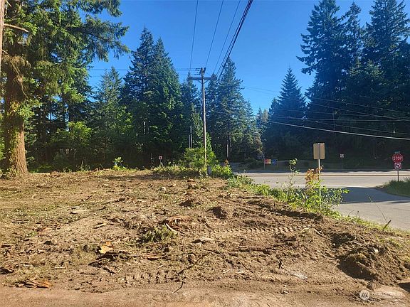 3rd image of 13121 12th Drive SE