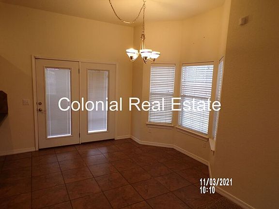 3rd image of 560 La Salle Dr