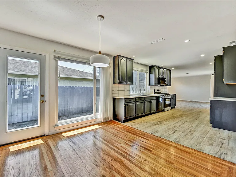 177 Romney Ave — Photo 8