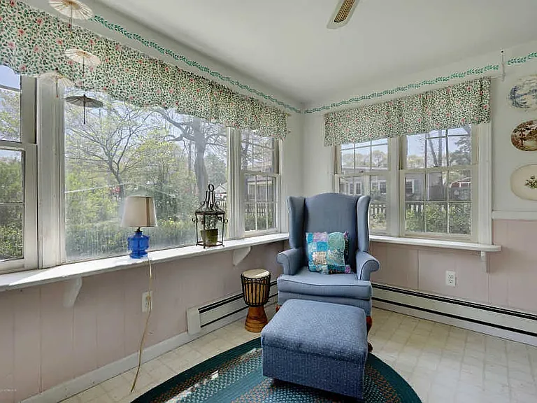 100 Breton Rd — Photo 31