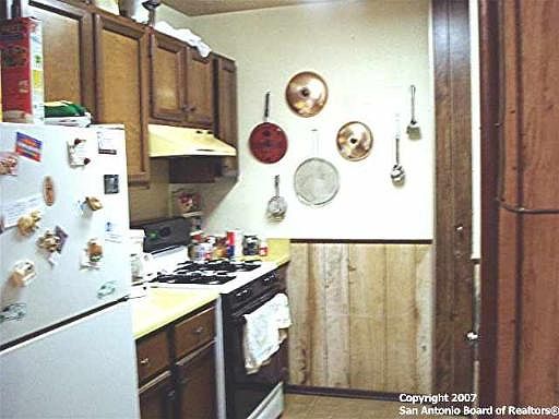 2nd image of 206 GREEN MEADOWS