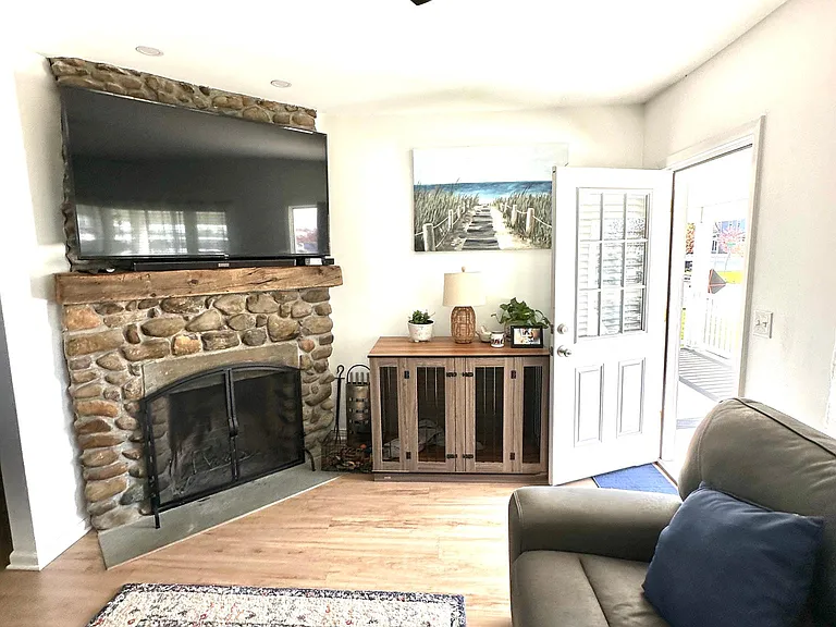 118 Kings Hwy #1 — Photo 4