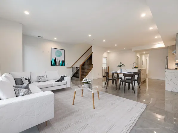 290 Griffith Street image 1 of 16