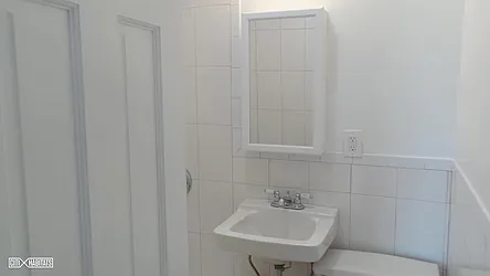 Rented by SLR REAL ESTATE