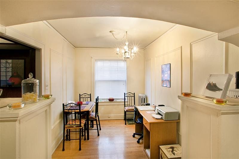 2nd image of 2636 N Oakland Ave