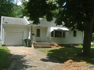 606 Grove St SW, Hutchinson, MN 55350