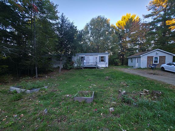 3rd image of 949 Moosehead Trail Highway