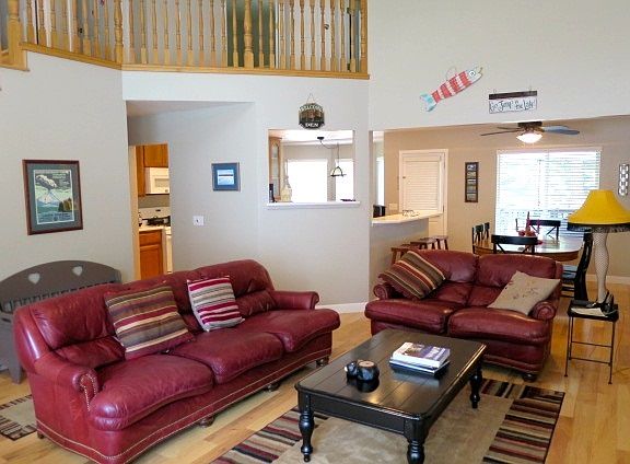 3rd image of 710 Clifford Dr
