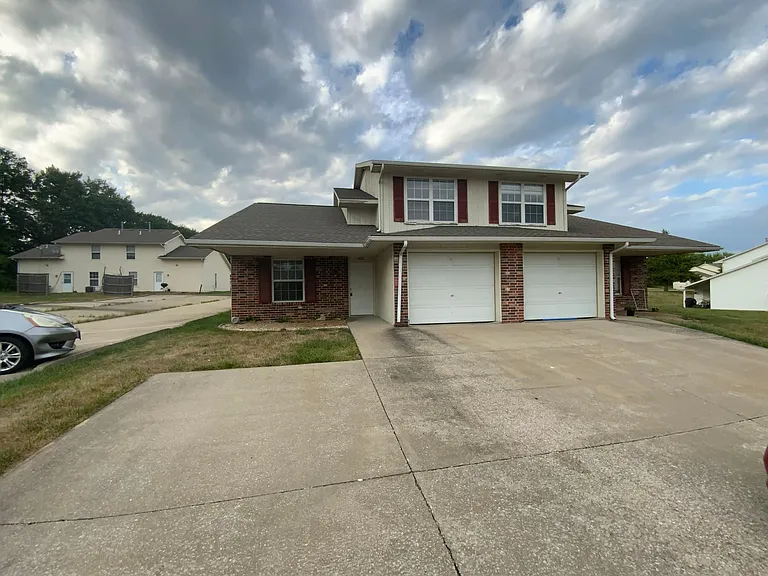 1605 Steamboat Ln — Photo 10