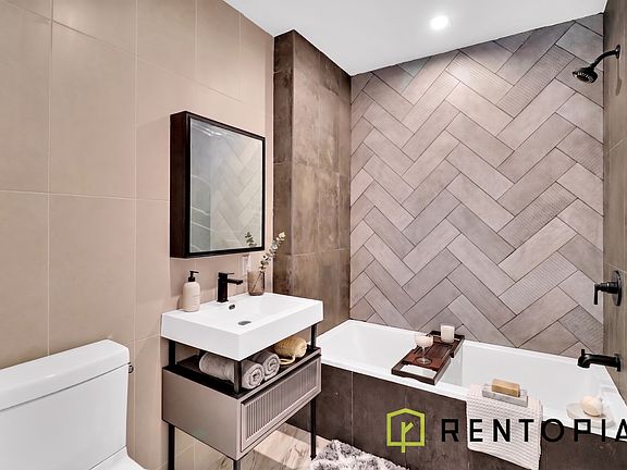 5th image of 5 Withers St #205