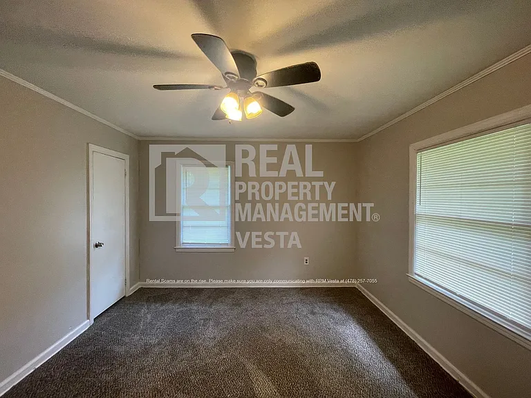 5351 Finsbury Dr — Photo 6