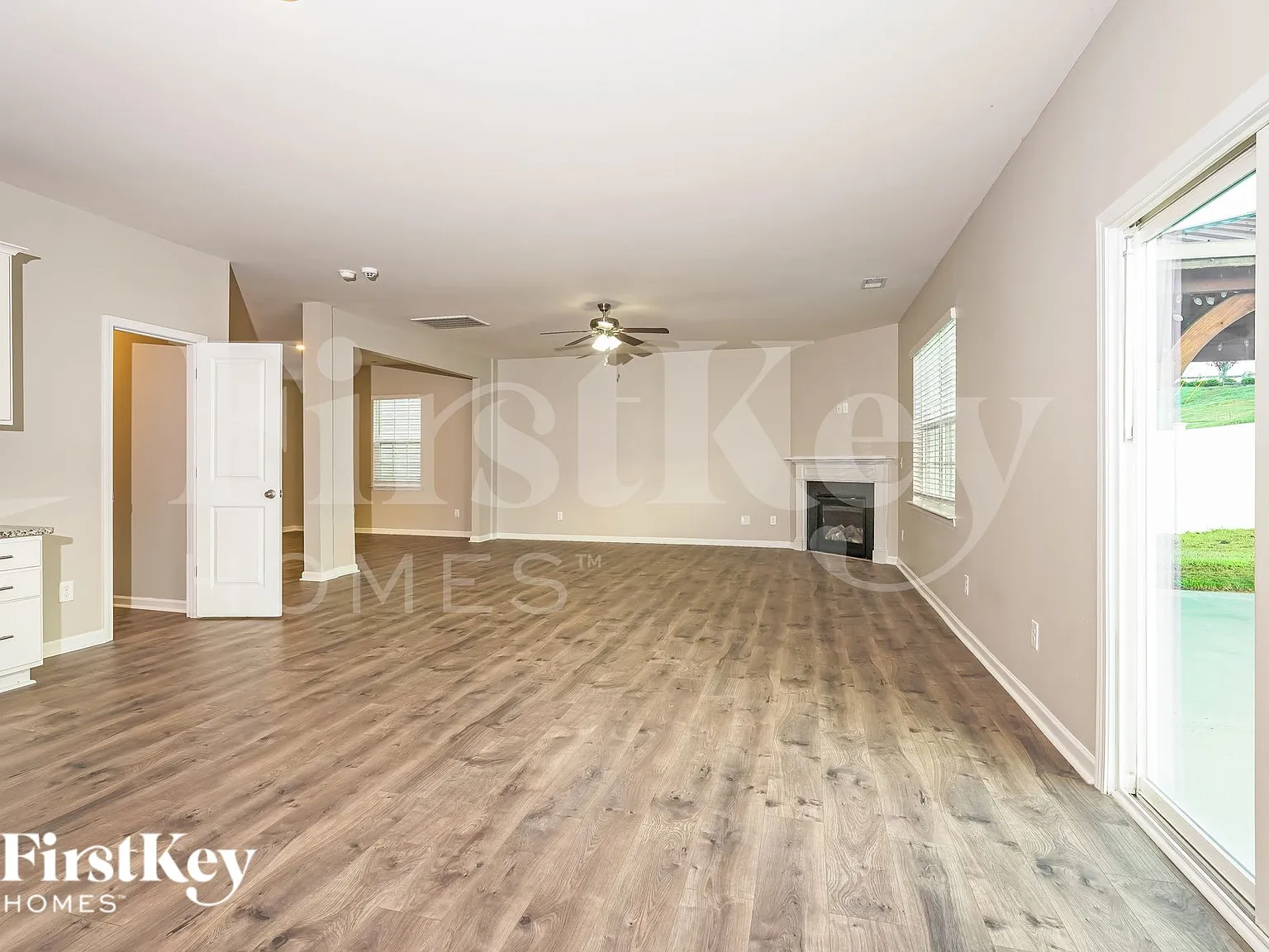 4 bed, 3.5 bath, 3221 sqft, $3,045 — Photo 2