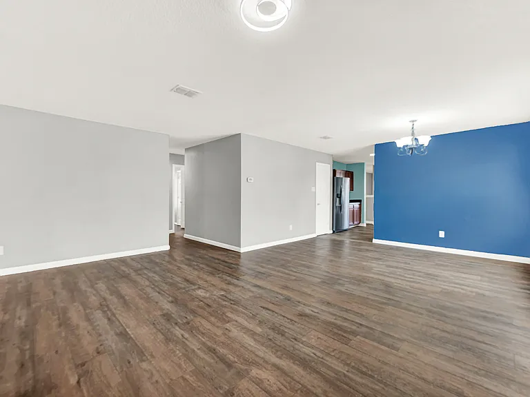 4613 Mountain Oak St — Photo 5