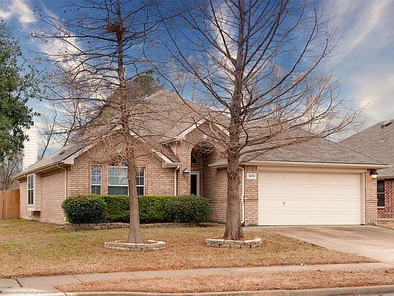 3rd image of 1219 Clearwater Dr