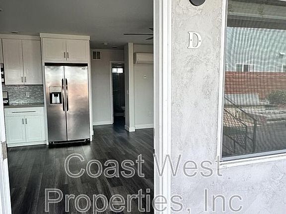 3rd image of 2030 Diamond St #D