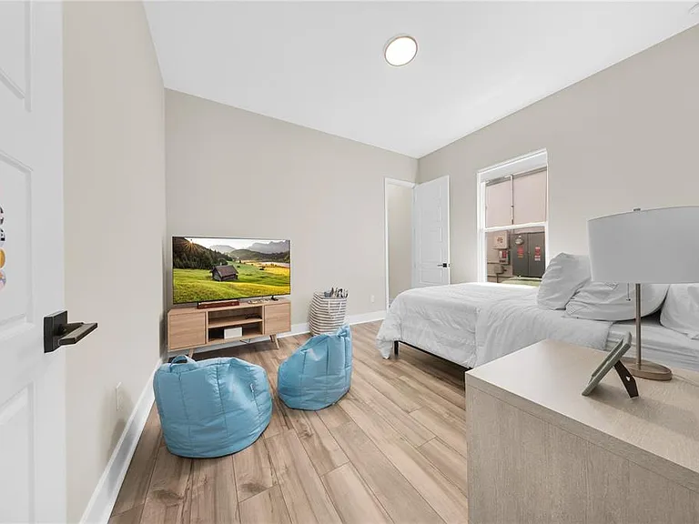 16055 Silver Brook Way — Photo 15