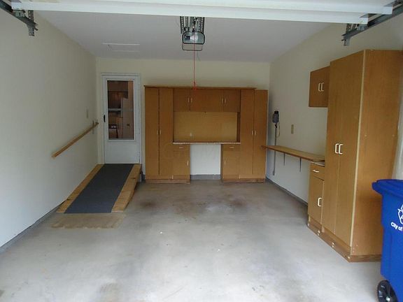 4th image of 3324 Gladesend Ct
