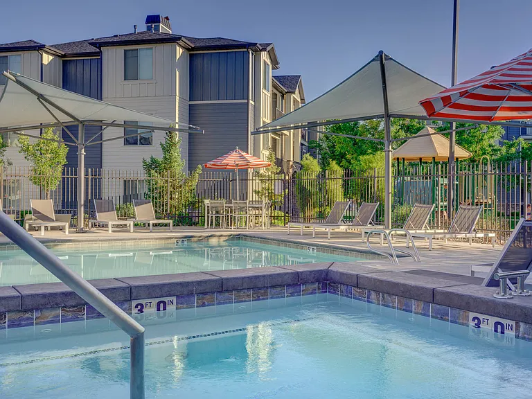 Villas on Main — Photo 9