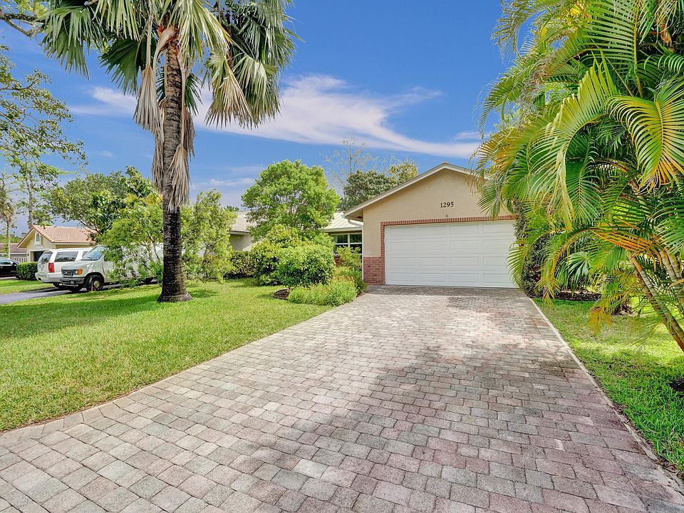1st image of 1295 NW 87th Avenue