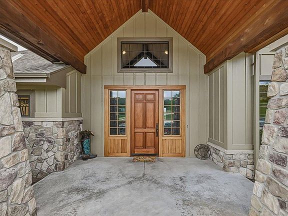 5th image of 29616 Coldwater Ave