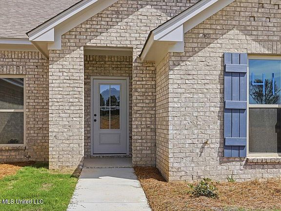 4th image of 550 Patrick Farms Dr