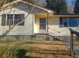 134 Dale Ln, Rocky Top, TN 37769