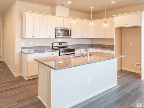 3rd image of 862 Cordes Ln