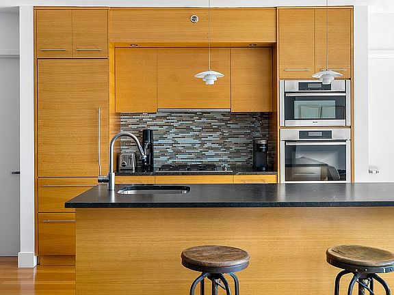 5th image of 145 Lexington Ave APT 8