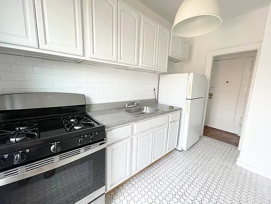 Rented by Pear NYC LLC | media 17