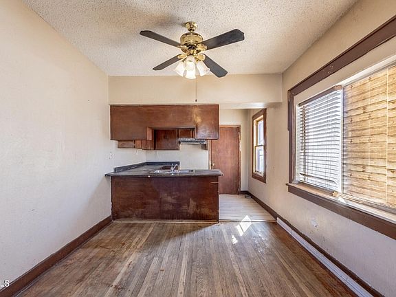 5th image of 4116 Hueco Ave