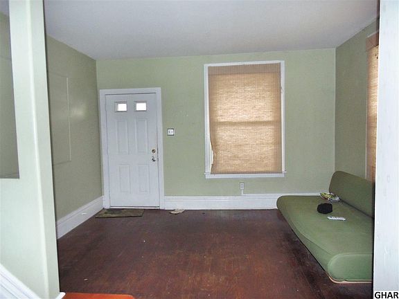 4th image of 2728 Butler St