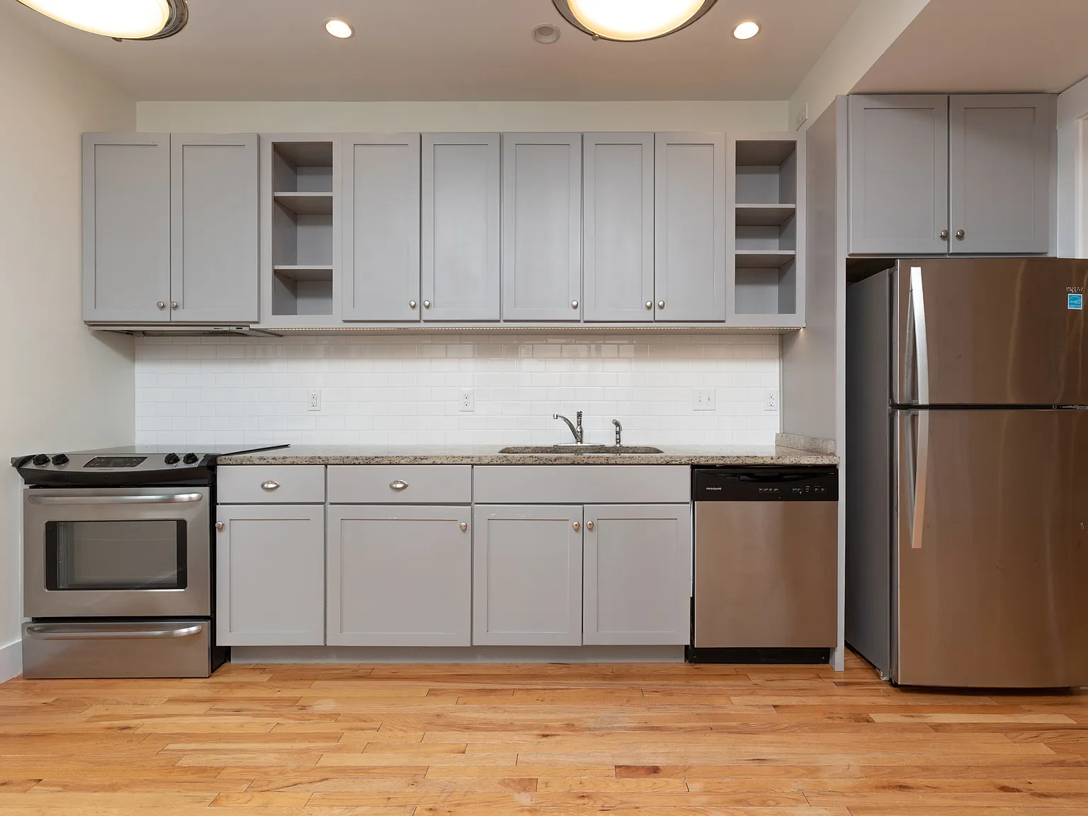 3 bed, 3.5 bath, 1517 sqft, $2,800 — Photo 4