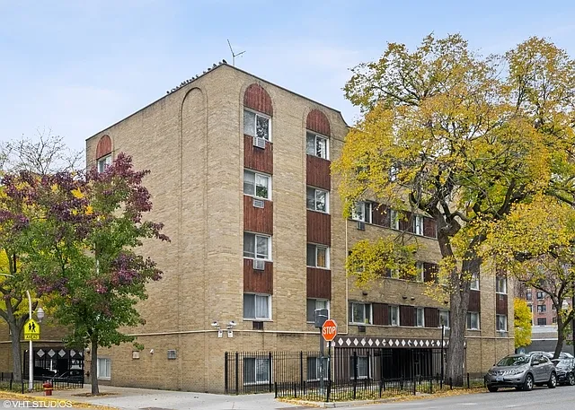 5100 N Sheridan Rd #505 — Photo 1